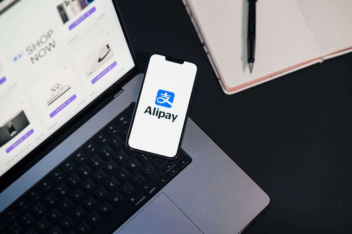 Cross-platform app development services for mobile applications