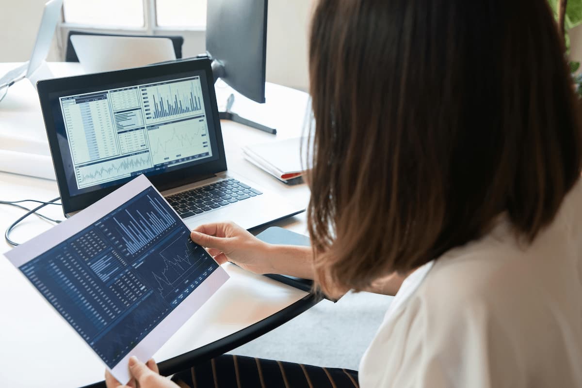 Data analytics services for small businesses dashboard and reporting solution