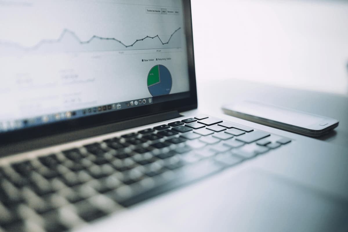 Advanced tools and technologies used in data analytics services for small businesses