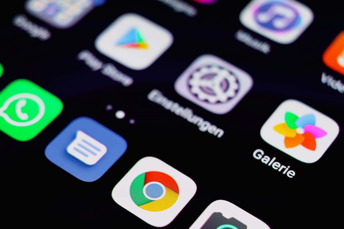 Android app developer creating custom mobile applications